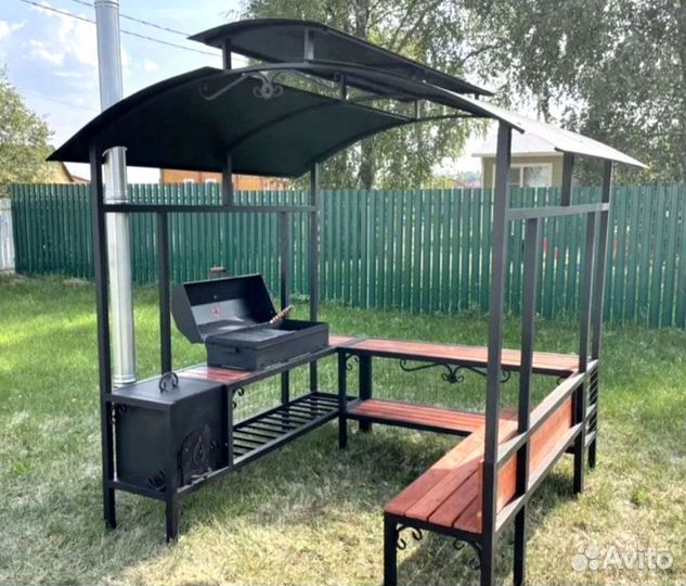 Мангал с крышей