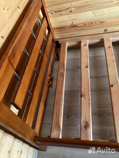 Кровать с матрасом