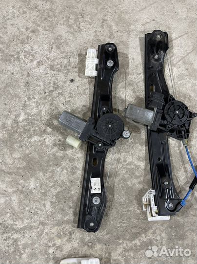 Стеклоподъемник задний левый bmw f30