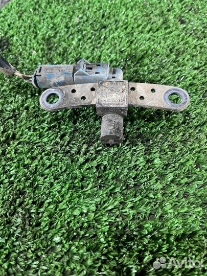 Датчик положения коленвала Renault Logan I