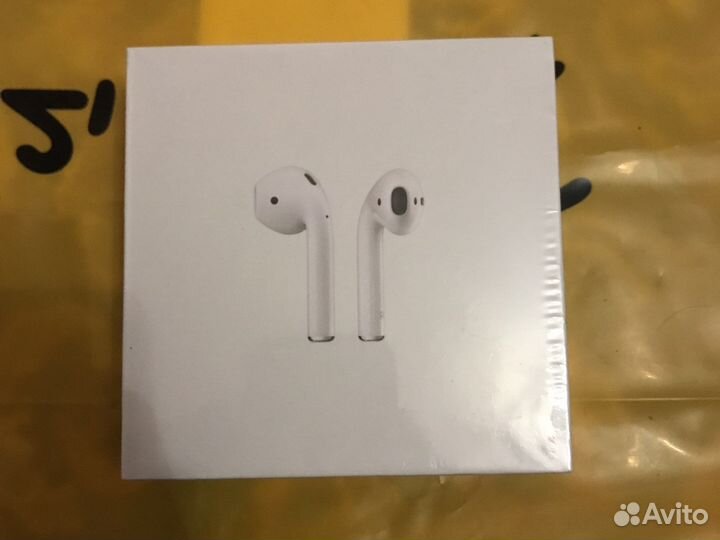 Беспроводные наушники apple airpods