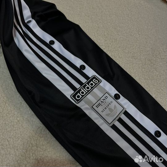 Штаны adidas широкие adibreak