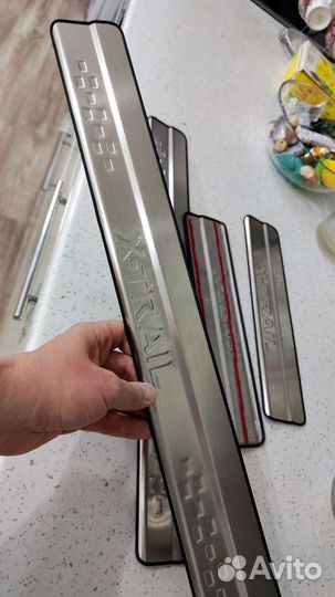 Накладки на пороги Nissan X trail