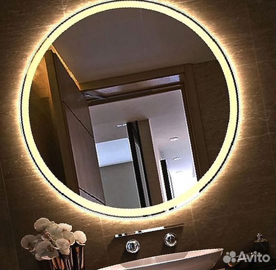Зеркало в раме с подсветкой