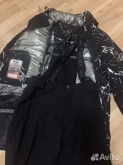 Горнолыжный костюм женский