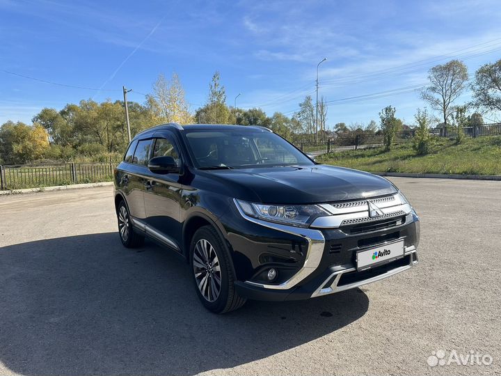 Mitsubishi Outlander 2.0 CVT, 2019, 33 500 км