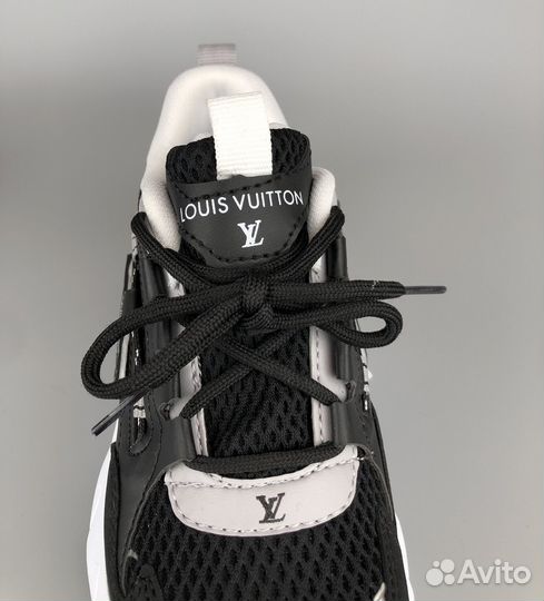 Кроссовки для подростков 38, 40 LV