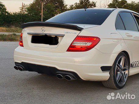 Диффузор с насадками W204 6.3 AMG