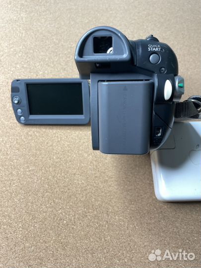 Видеокамера canon MD255E