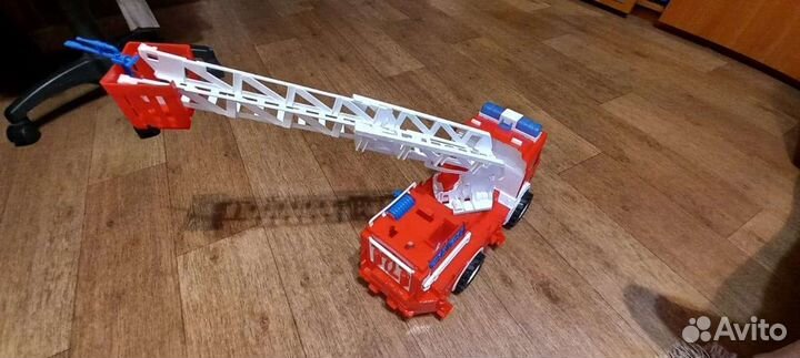 Игрушка пожарная машина