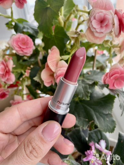 Нюд Оригинал помада MAC Tres Blasé, Velvet Teddy