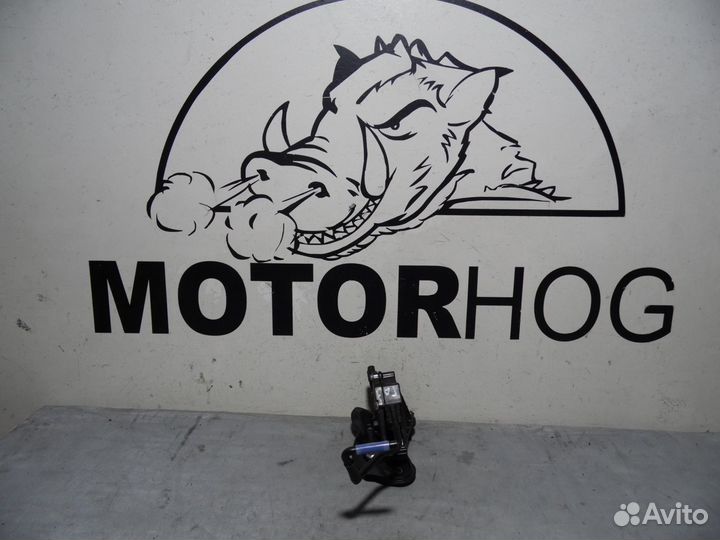 Электронная педаль lexus IS 2017