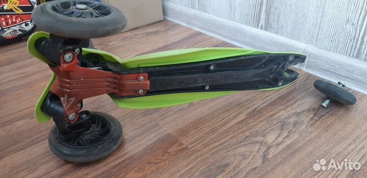 Самокат детский 3х колесный на запчасти