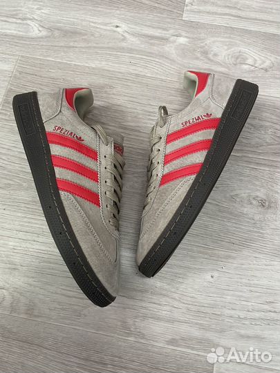 Adidas spezial