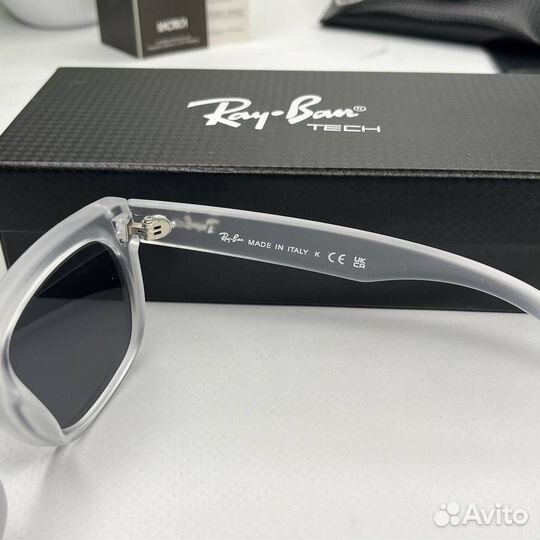 Солнцезащитные очки Ray Ban новинка