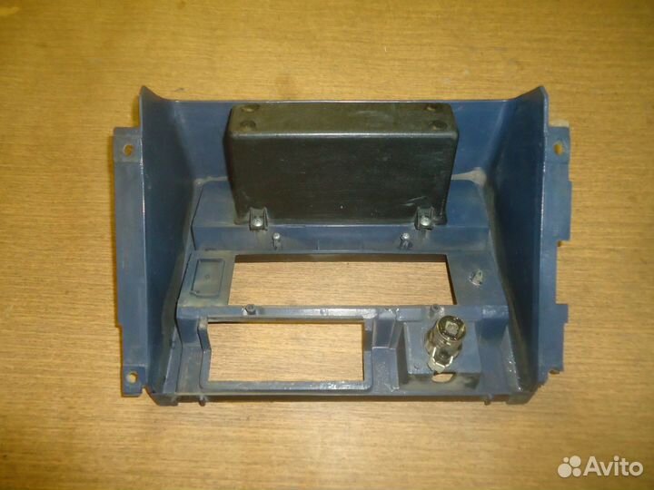 Консоль магнитолы Nissan Largo kugnc22