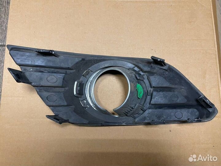 Рамка фары противотуманной правая Opel Mokka 2013