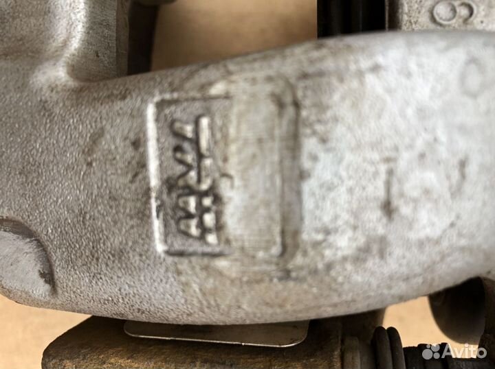 Суппорт задний левый Фольксваген Пассат Б6