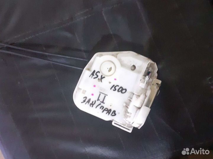 Замок двери задний правый Mitsubishi ASX