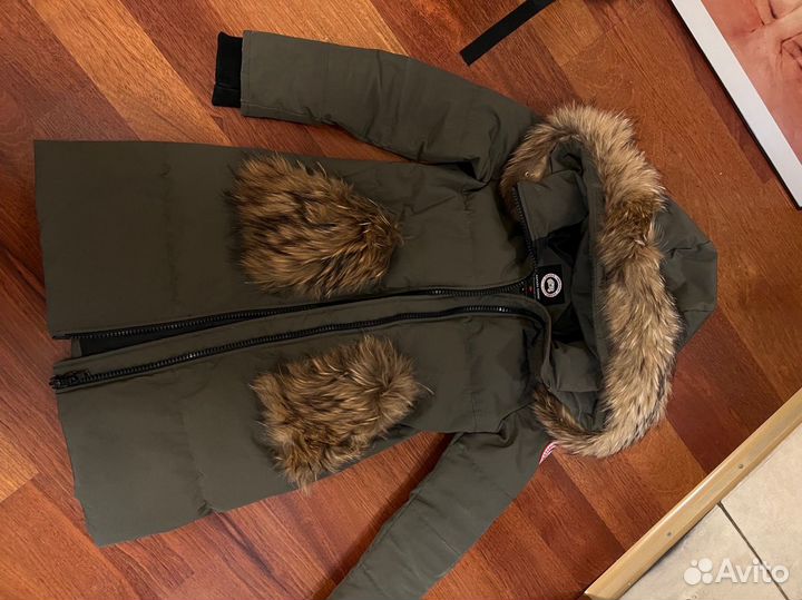 Пуховик Canada goose женский