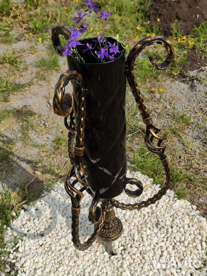 Вазон для цветов