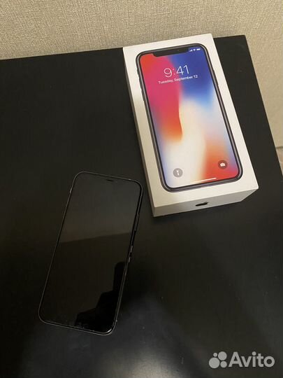 iPhone X, 64 ГБ