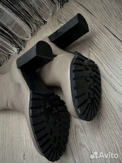 Зимние женские сапоги 38