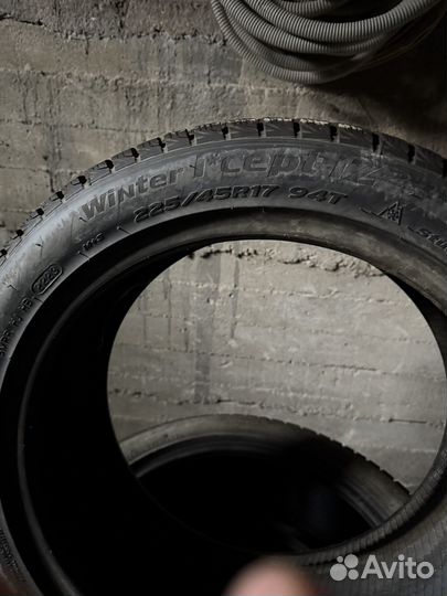 Hankook Winter I'Cept IZ2 225/45 R17