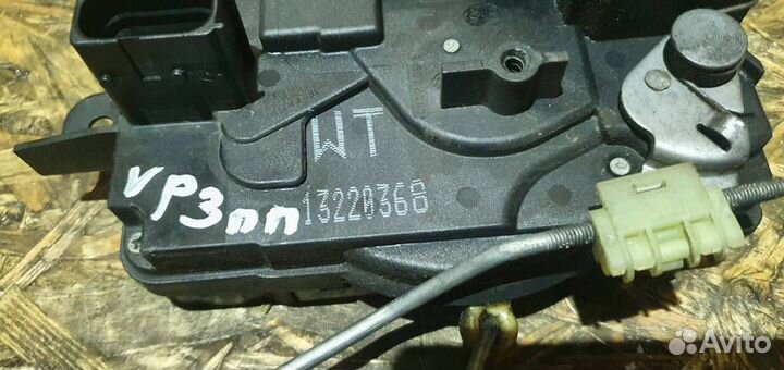 Замок двери передней правой Opel Astra H caravan