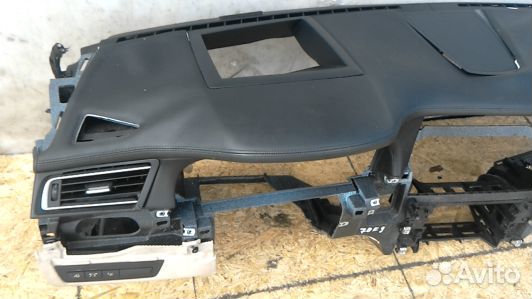Панель приборов (торпедо) BMW 7 F01 (70F09IS01)