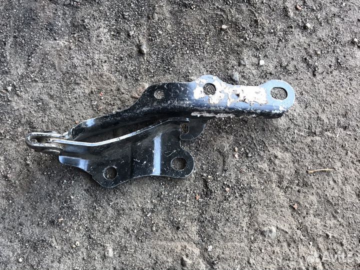 Toyota RAV4 20 петли капота стойка замка