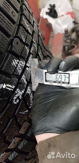 Dunlop SP Winter Ice 01 215/50 R17 95T