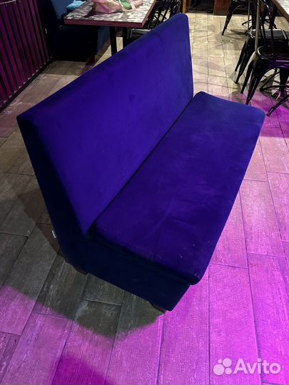 Диван со спинкой
