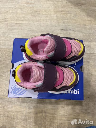 Кроссовки для девочки 22