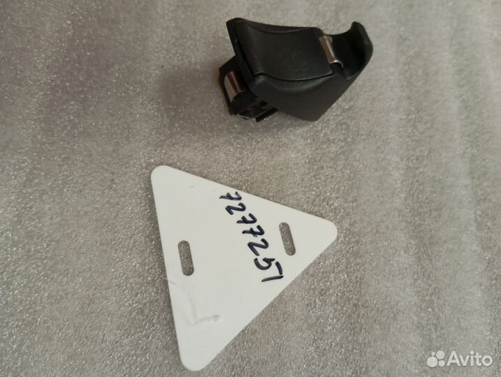 7277251 Крючок солнцезащ.козырька Bmw