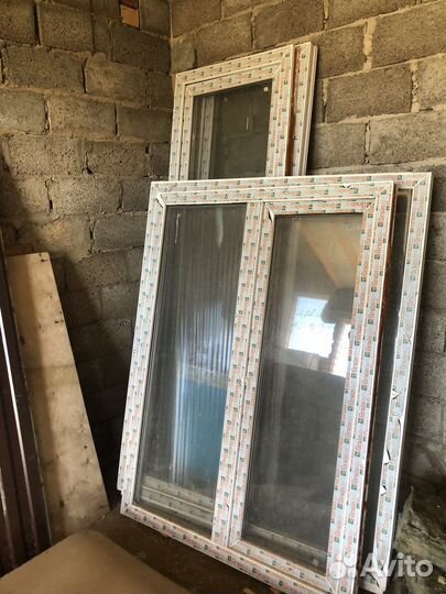 Дверь стеклянная пластиковая