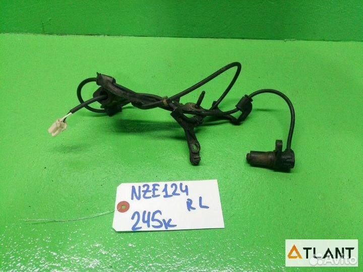 Датчик abs задний левый toyota corolla fielder