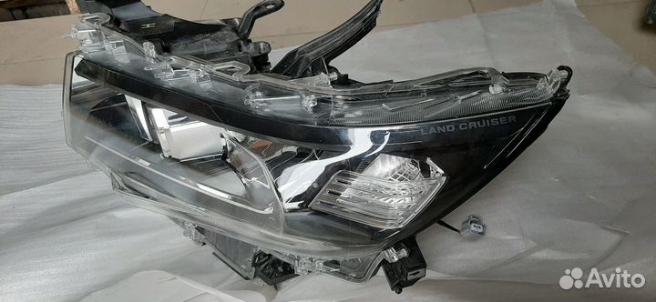 Toyota Land Cruiser Prado 150 фара ксенон