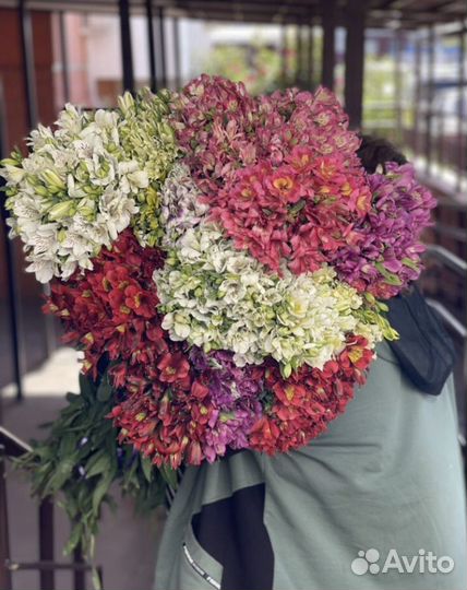 Доставка цветов опт.розница.букетов