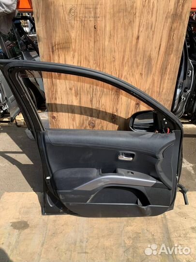 Передняя левая дверь Митсубиши Аутлендер XL CW5W
