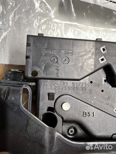 Замок двери багажника BMW X3 F25