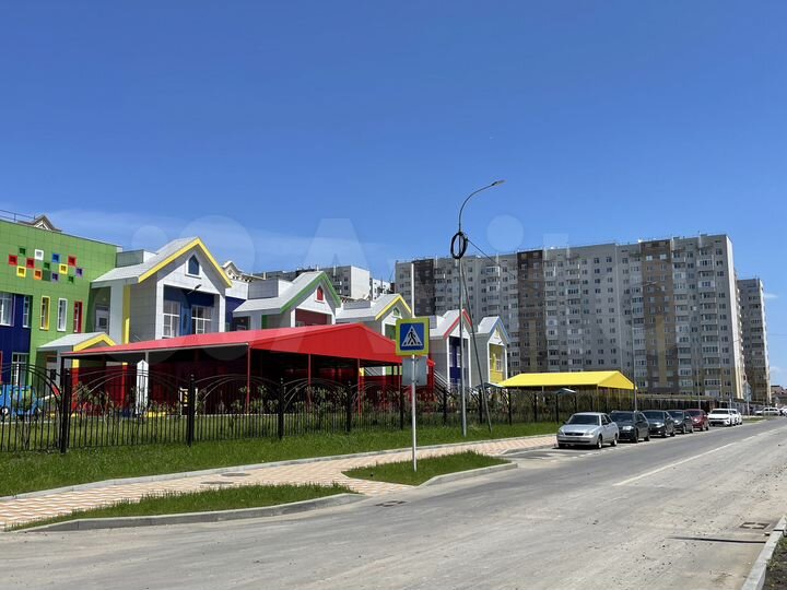 2-к. квартира, 64 м², 9/15 эт.