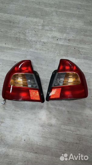 Фонарь задний левый правый Hyundai accent 2010