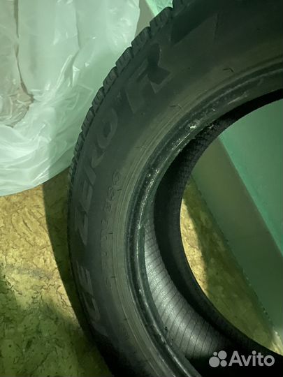 Pirelli Ice Zero FR 80H