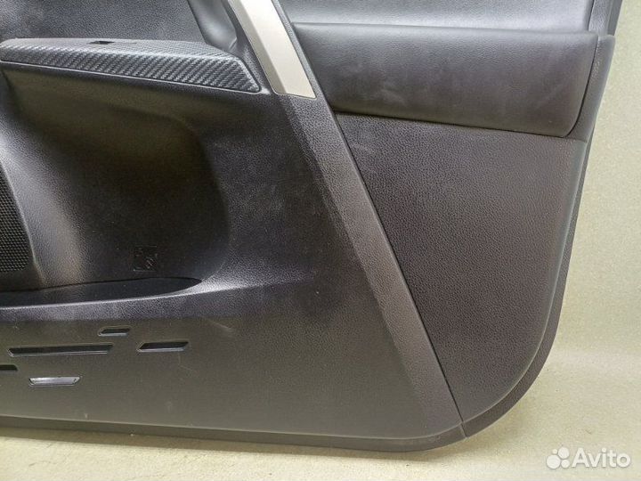 Обшивка двери передней правой Toyota RAV4
