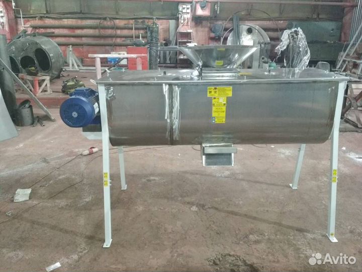 Смеситель кормов и сыпучих смесей в наличии