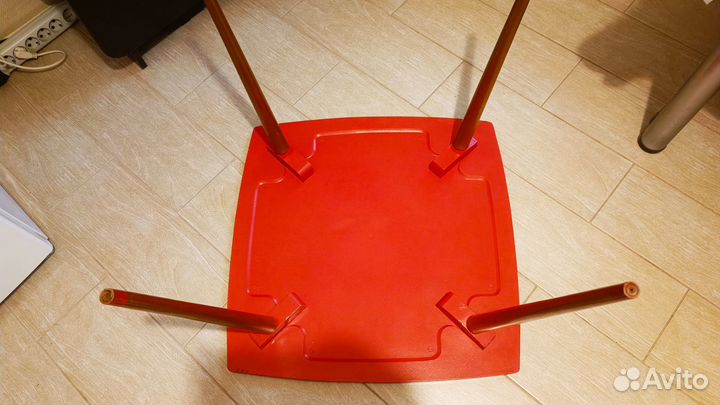 Стол детский хохлома б/у