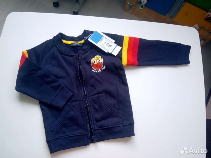 Толстовка новая на 3 года