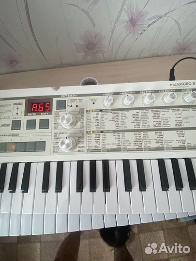 Korg microkorg mk-1S