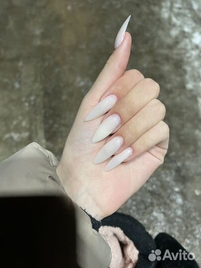 Нужна модель на маникюр